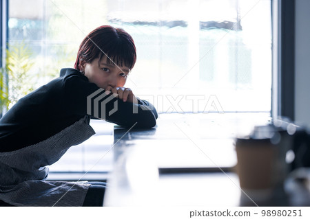 女生 女孩 女性 98980251