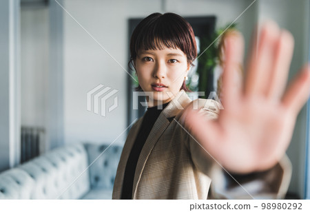 女生 女孩 女性 98980292
