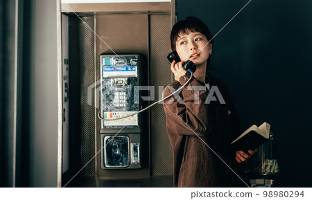 On the phone 98980294