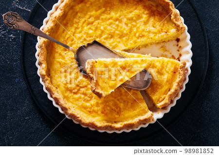 Classic chess pie in baking dish, top view Classic chess pie in baking dish, top view 98981852