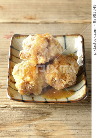 熱龍田雞配蘿蔔泥和橙子醬 98983349