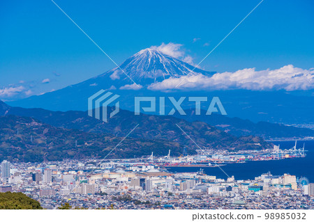 (Shizuoka Prefecture) Mount Fuji seen from Nihondaira 98985032