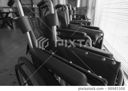 清晨門診輪椅 清晨門診輪椅 98985308