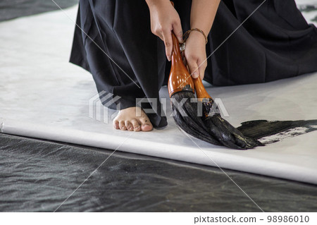 A high school girl who strongly writes letters on Japanese paper A high school girl who strongly writes letters on Japanese paper 98986010