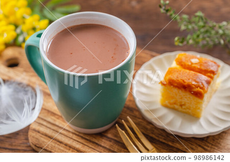 hot cocoa at tea time 98986142