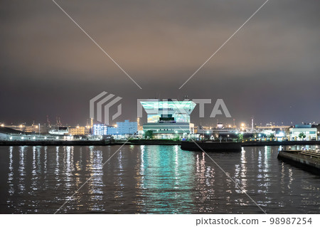 Minatomirai night view 98987254