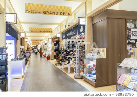 Haneda Airport Garden 2F Haneda Sando Haneda Airport Garden 2F Haneda Sando 98988790