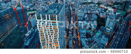 Aerial View of Shibuya, Tokyo at sunset 98990710