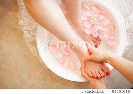 foot bath massage 98991619
