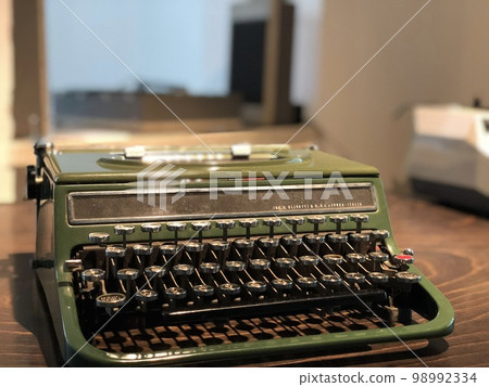 Olivetti Italian design typewriter- Italian design Olivetti Italian design typewriter- Italian design 98992334