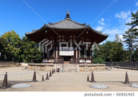 Nara Temple: Hokuen-do Hall in Kofuku-ji Temple 98992485