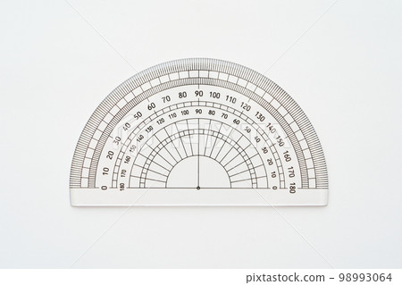 白色背景上的量角器 白色背景上的量角器 98993064