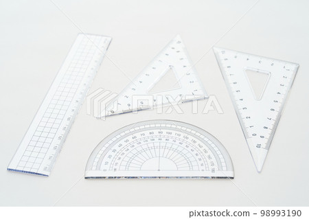 直尺、量角器和三角尺 直尺、量角器和三角尺 98993190