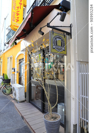 “Yuyake Dandan”和“Yanaka Ginza”周圍的風景 “Yuyake Dandan”和“Yanaka Ginza”周圍的風景 98993284