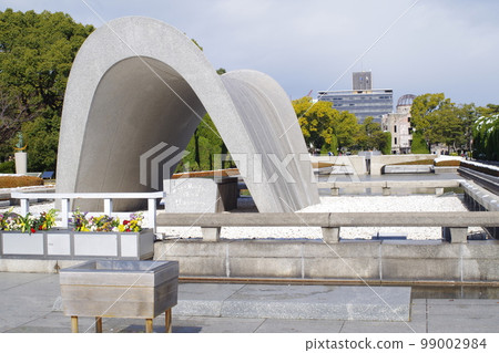 Cenotaph view in winter sky 99002984