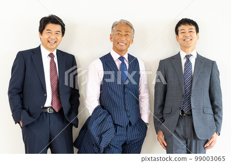 Businessman senior man 99003065