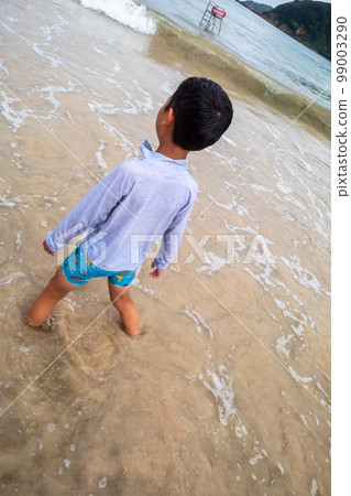 younger, blue water, ocean 99003290