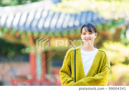 Girls' trip travel young woman Girls' trip travel young woman 99004341