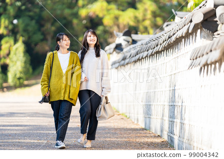 Girls' trip travel young woman 99004342