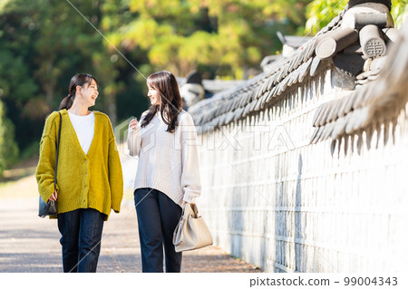 Girls' trip travel young woman 99004343