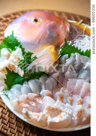 Japanese sashimi figure sculpting Japanese food image Japanese sashimi figure sculpting Japanese food image 99005356