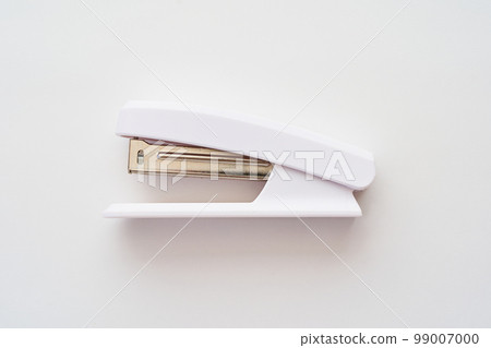 stapler on white background stapler on white background 99007000