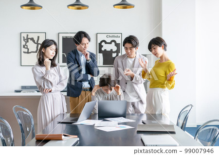 Business scene failure blame 99007946