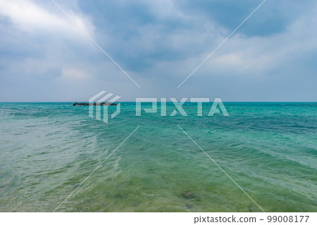 Taketomi Island, Okinawa Prefecture Hoshi Sandy Beach (Kaiji Beach) Taketomi Island, Okinawa Prefecture Hoshi Sandy Beach (Kaiji Beach) 99008177