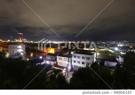 Fuji city Night view of Yoshiwara station, factory seen from Yoshiwara hill (Suzukawa Port Park Tsunami Evacuation Tower) Fuji city Night view of Yoshiwara station, factory seen from Yoshiwara hill (Suzukawa Port Park Tsunami Evacuation Tower) 99008185
