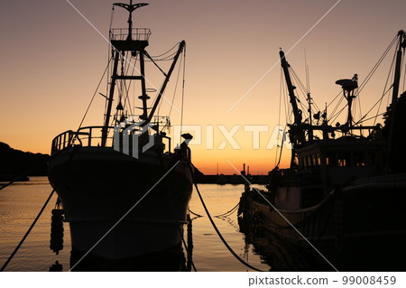 Nishina Port in Nishiizu Town dyed in madder Nishina Port in Nishiizu Town dyed in madder 99008459
