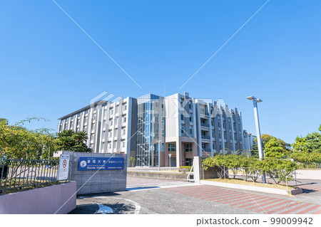 靜岡縣濱松市靜岡大學濱松校區晴朗的天氣 靜岡縣濱松市靜岡大學濱松校區晴朗的天氣 99009942