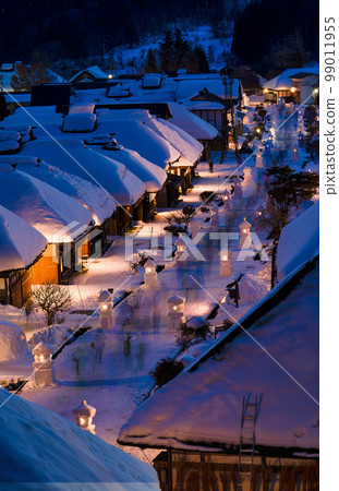 Snowy Ouchi-juku Snow Festival Townscape with Snow Lanterns Shimogo Town, Fukushima Prefecture Snowy Ouchi-juku Snow Festival Townscape with Snow Lanterns Shimogo Town, Fukushima Prefecture 99011955
