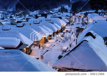 Snowy Ouchi-juku Snow Festival Townscape with Snow Lanterns Shimogo Town, Fukushima Prefecture 99011966