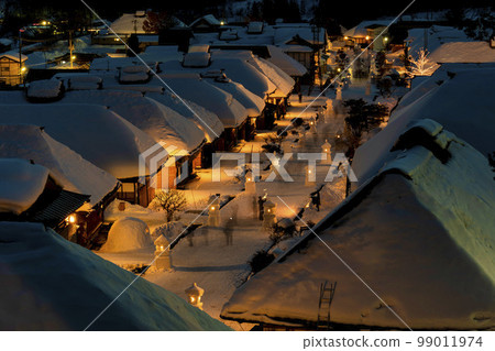 Snowy Ouchi-juku Snow Festival Townscape with Snow Lanterns Shimogo Town, Fukushima Prefecture 99011974