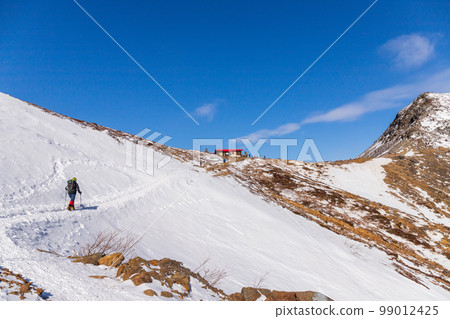 Climbing Mt. Nasudake in winter 99012425