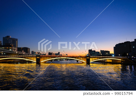 東京水部線的夜景 99015794