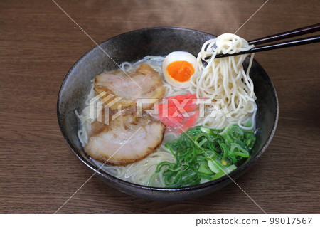 Pork bone ramen (Nagahama ramen) 99017567
