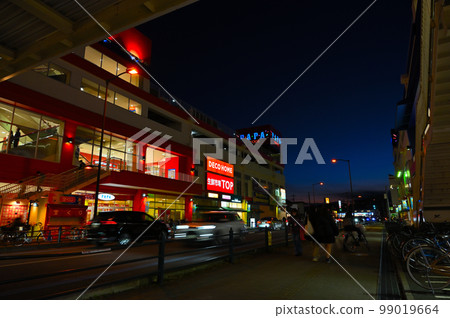 Kita-Ageo Station East Exit Night view (shopping mall) Ageo City, Saitama Prefecture 99019664