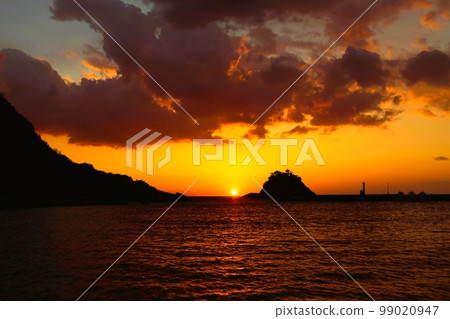 仁科港的金色夕陽 99020947