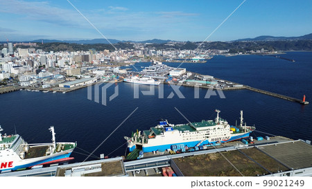 Aerial view of Kagoshima New Port harbor scenery Aerial view of Kagoshima New Port harbor scenery 99021249
