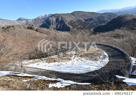 Scenery of Nikko Irohazaka in Tochigi prefecture seen from Kurokamidaira in winter Scenery of Nikko Irohazaka in Tochigi prefecture seen from Kurokamidaira in winter 99024817
