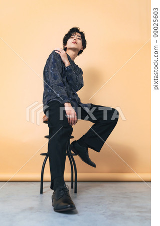 Male portrait apparel shooting Male portrait apparel shooting 99025603