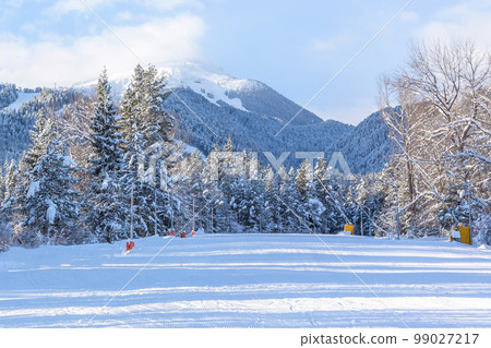 Ski road and winter mountains, Bansko, Bulgaria Ski road and winter mountains, Bansko, Bulgaria 99027217