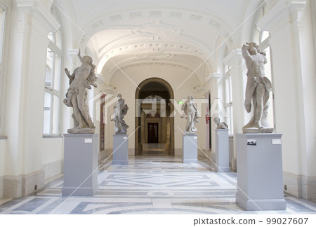 德國柏林 Museumsinsel（博物館島）博德博物館內的入口大廳 99027607