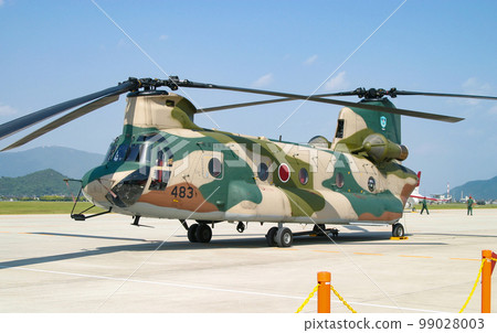 JASDF helicopter CH-47J on display 99028003