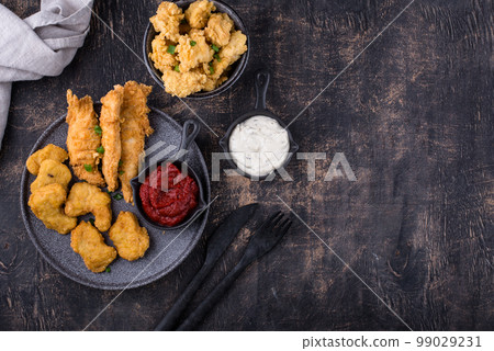 Chicken nuggets, strips and bites 99029231