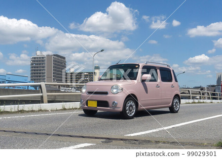 小型輕型客車Lapin公路行駛 小型輕型客車Lapin公路行駛 99029301