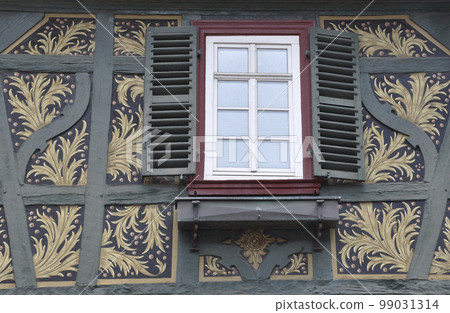 Exterior wall of half-timbered house in Hattenheim, Germany. The area was surrounded by half-timbered houses built in the Middle Ages. 99031314