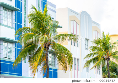 Art Deco building in the Art Deco District in South Beach, Miami Art Deco building in the Art Deco District in South Beach, Miami 99035242