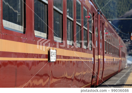 [Chichibu Railway] Series 12 "Rapid EL New Year Mitsumine" at Mitsumineguchi Station 99036086